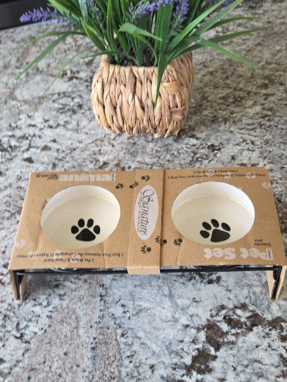 Ceramic Pet Bowls with Black and White Leaf Pattern - Picture 8 of 8